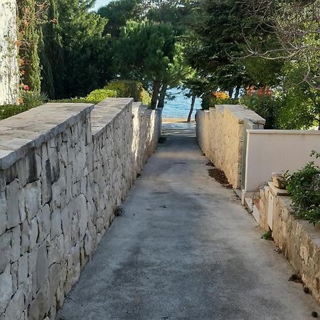 Apartment Lila Garden Bol Exterior foto
